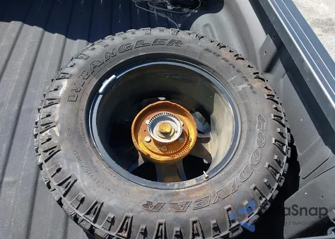 2023 Ram 1500 Tradesman 4X4 5'7 Box z USA, uszkodzony, nr VIN 1C6SRFGTXPN677756